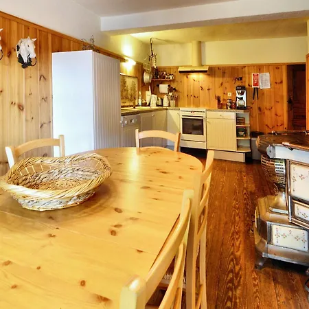 Charming Villa, Paliseul, Cleaning Included Tatil Evi Paliseul