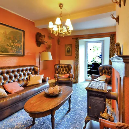 Charming Villa, Paliseul, Cleaning Included Feriehus
